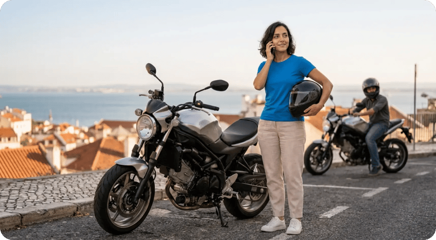 mulher a acionar coberturas seguro moto